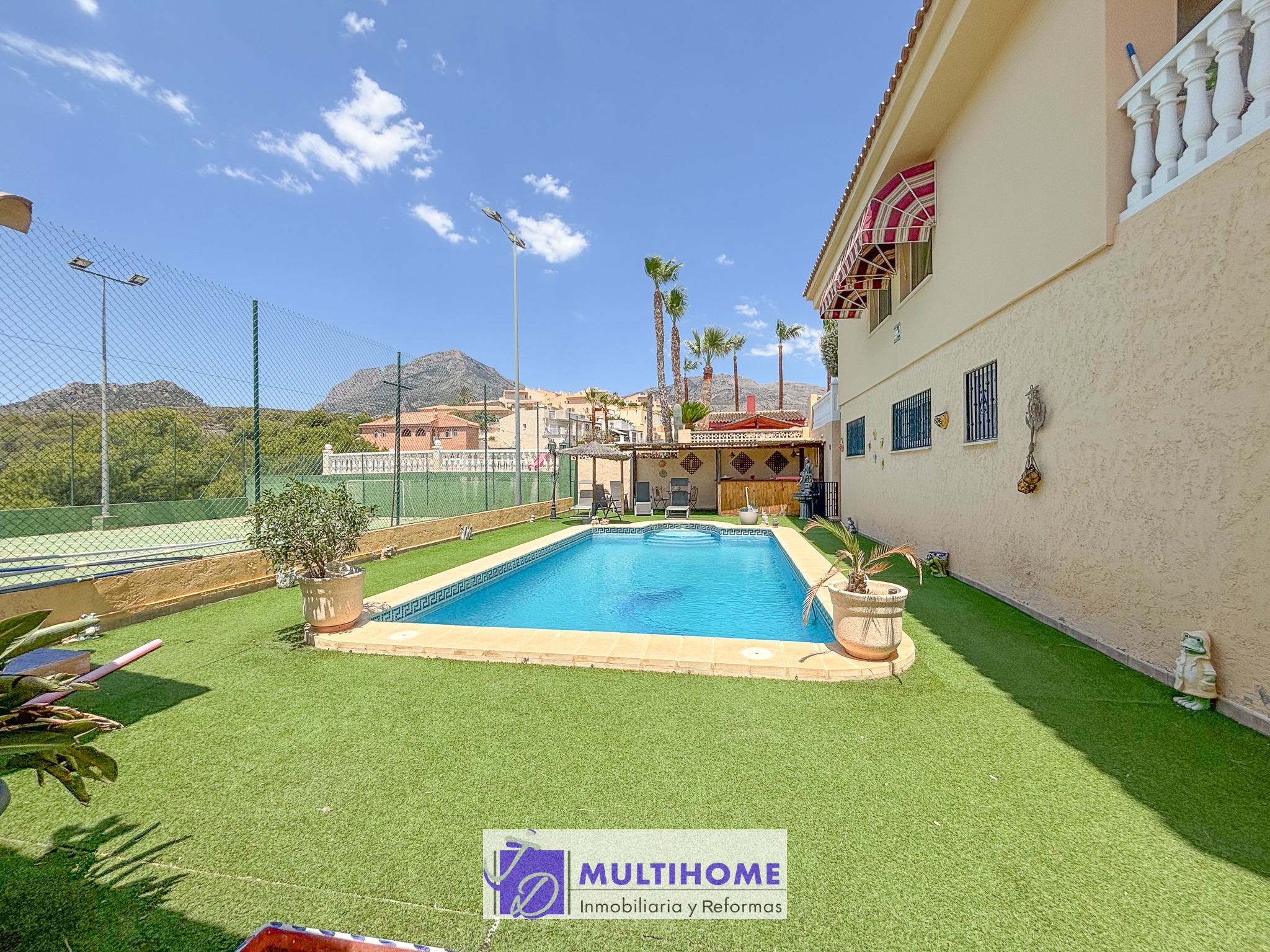 Espectacular casa con vistas a Benidorm